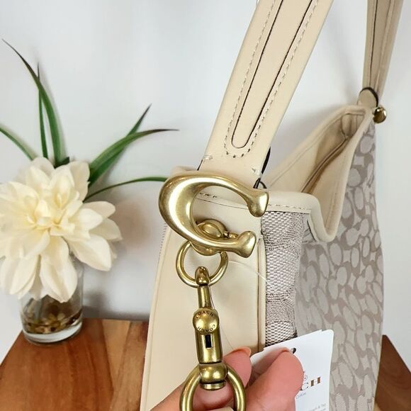 NWT Coach Soft Tabby Hobo In Signature Jacquard - Picture 4 of 8